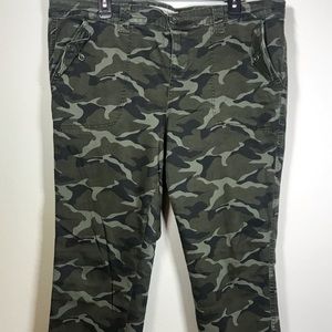 Torrid camouflage jeans size 18